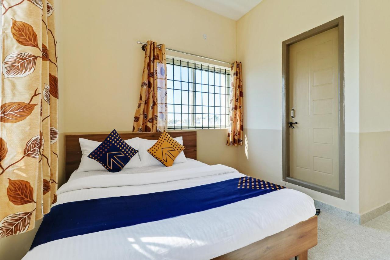 Spot On 76940 Sri Annapoorneshwari Residency Boarding & Lodging Hassan Exterior photo